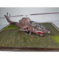 Bell AH-1G «Huey Cobra» –боевой вертолет США