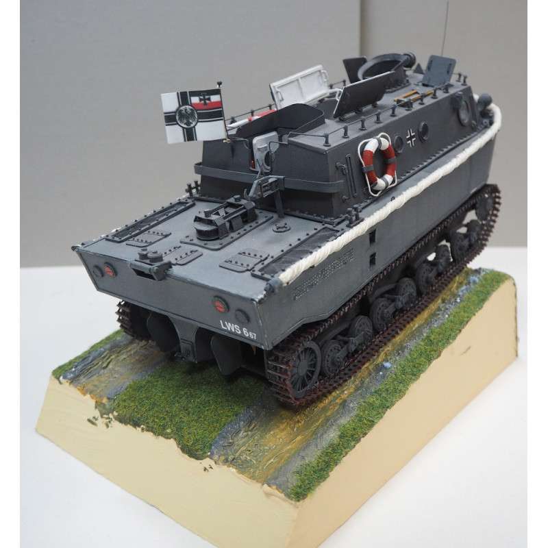 LWS-1 „Landwasserschlepper“ – the German combat amphibian