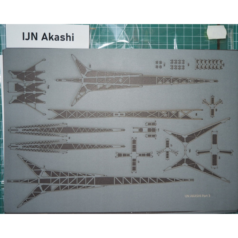 IJN "Akashi" - Japonijos Imperatoriškojo laivyno remonto laivas - lazeriu pjautos įrangos detalės