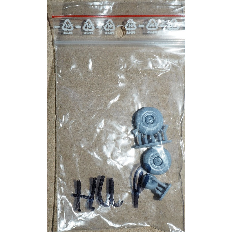 Piasecki HUP-2 – the US multi-purpose naval base helicopter – a 3D printed plastic wheels