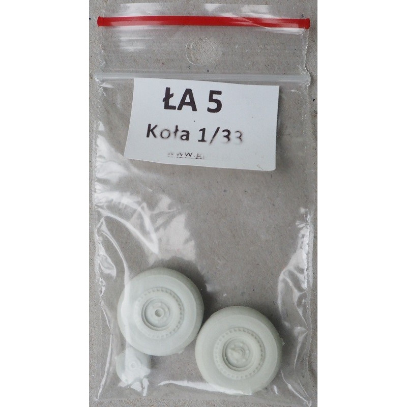 Lavochkin La-5FN – the Soviet fighter - a 3D printed plastic wheels